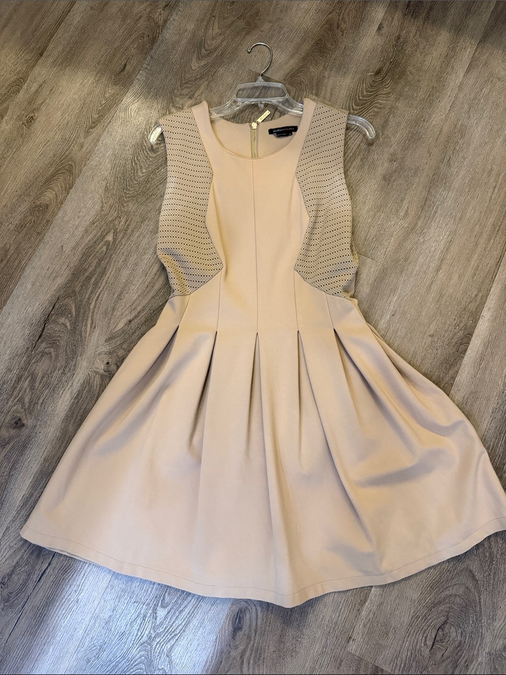 BCBGMaxAzria Beige Sleeveless Pleated Fit-and-Flare Dress